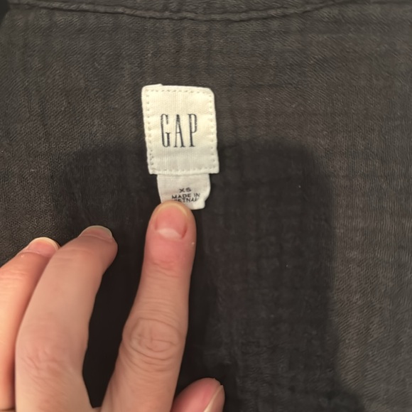 Black gap gauze romper with tie waist size xs - Picture 2 of 2